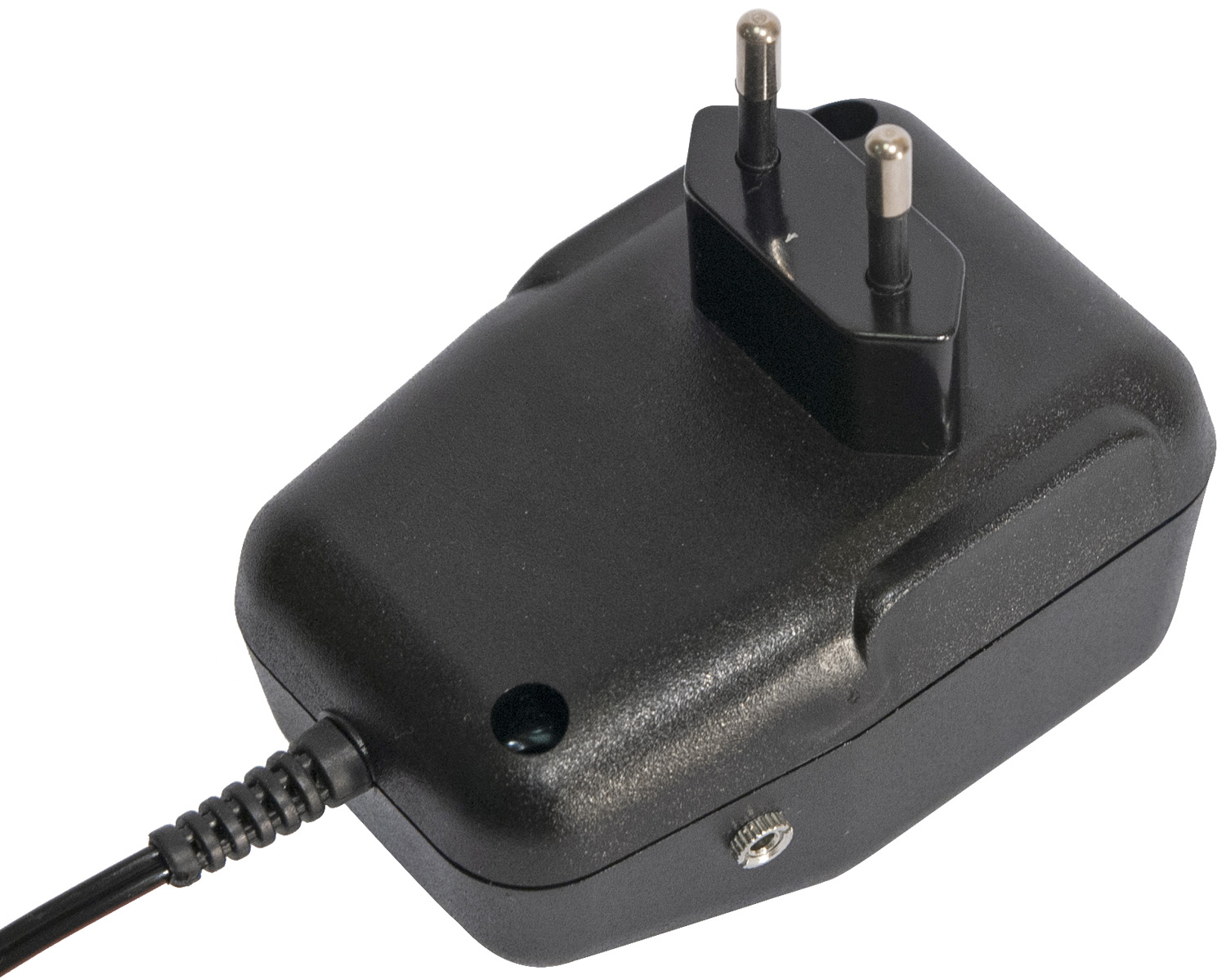 Nabízíme velké množství adaptérů pro elektronické spotřebiče, včetně zakázkové výroby zdrojů